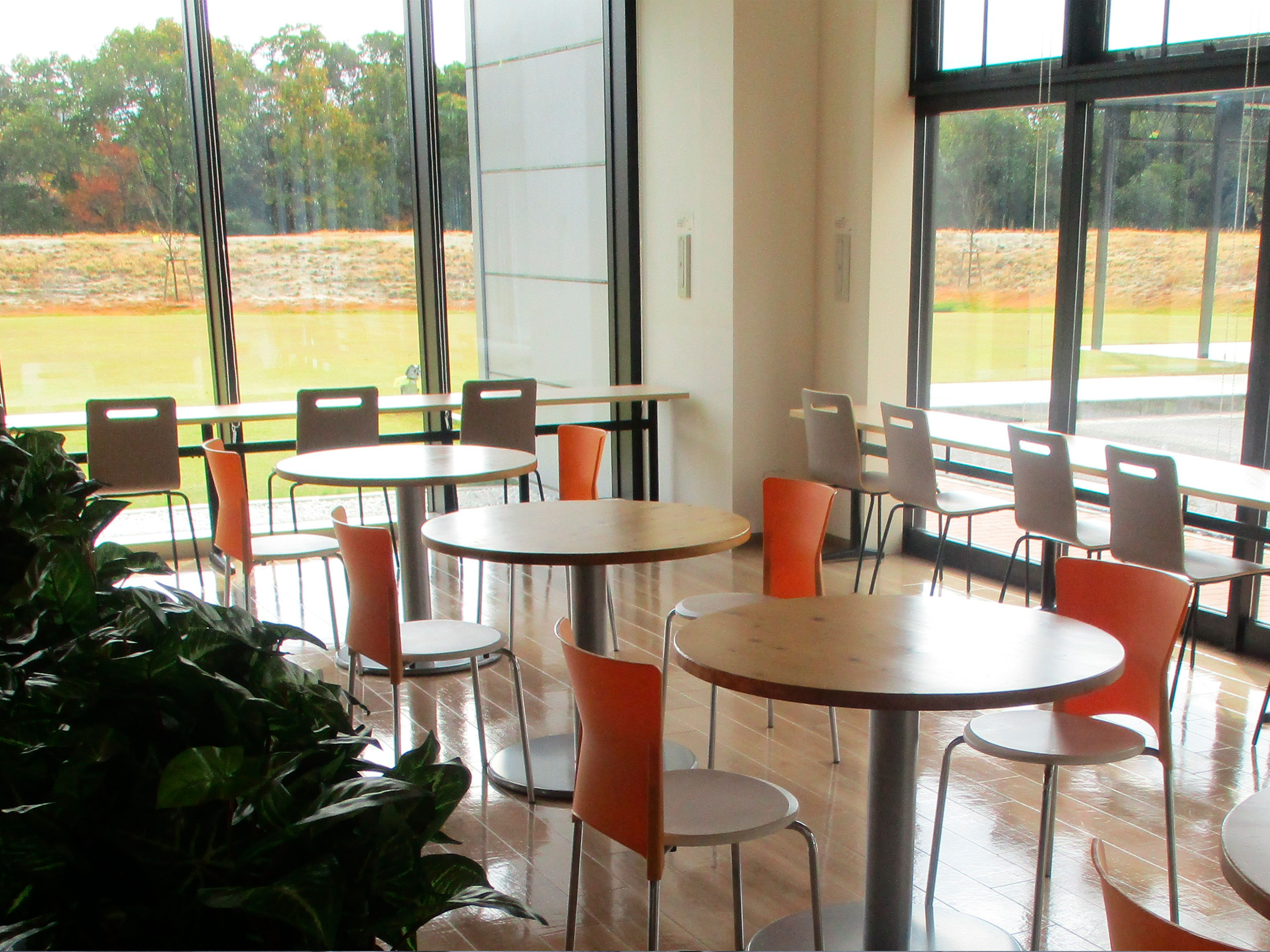 食堂休憩スペース